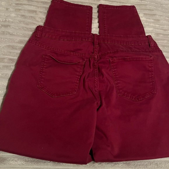Crown & Ivy Burgundy Women Jeans - Picture 4 of 5